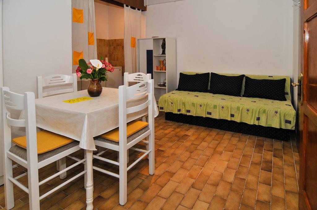 Guesthouse Lanca Τίβατ Δωμάτιο φωτογραφία